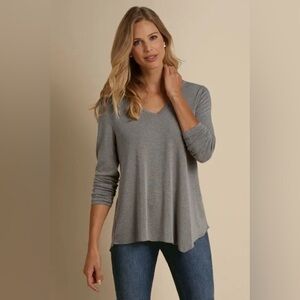 Soft Surroundings Simply Elegant Gray Vneck Sweater Size Medium NWOT